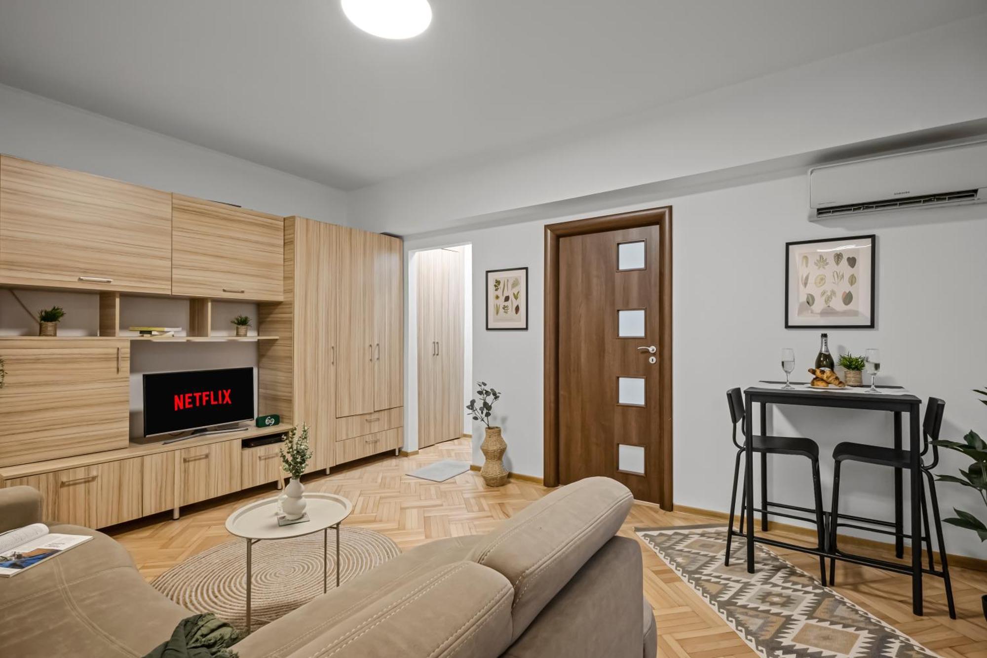 Earthy Escape - Central Apt With Balcony 布加勒斯特 外观 照片