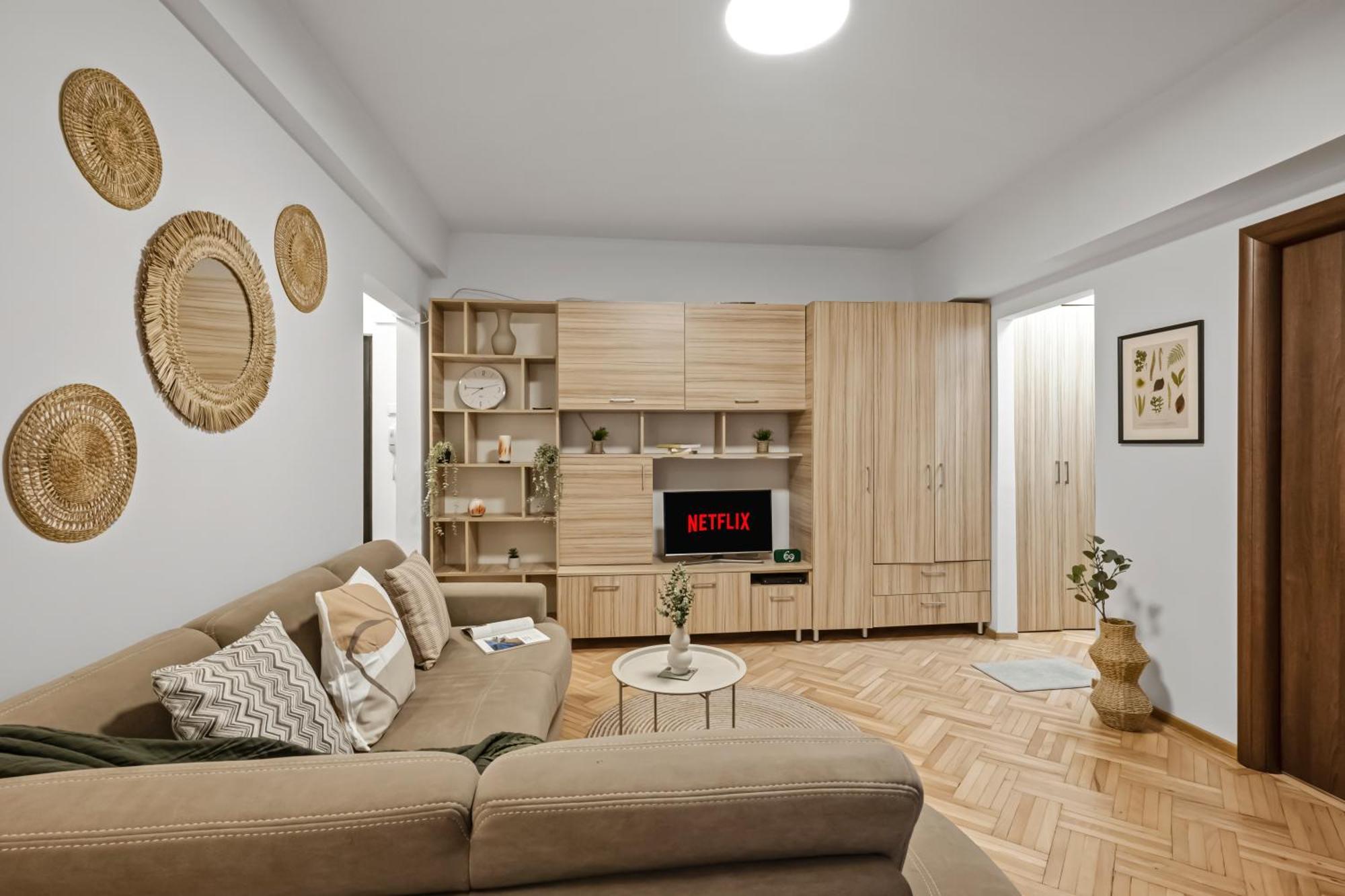 Earthy Escape - Central Apt With Balcony 布加勒斯特 外观 照片
